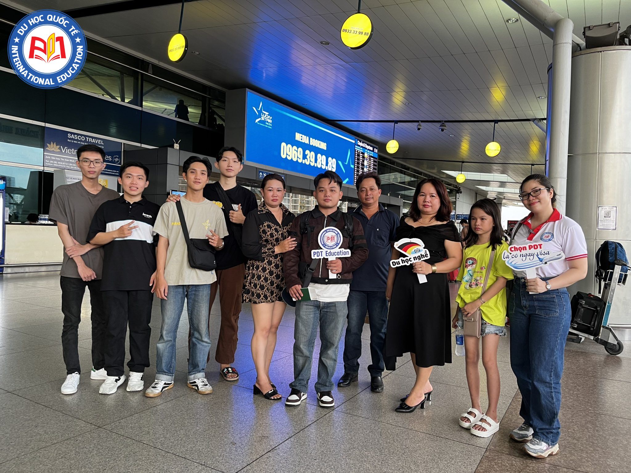 Sang Đức học nghề