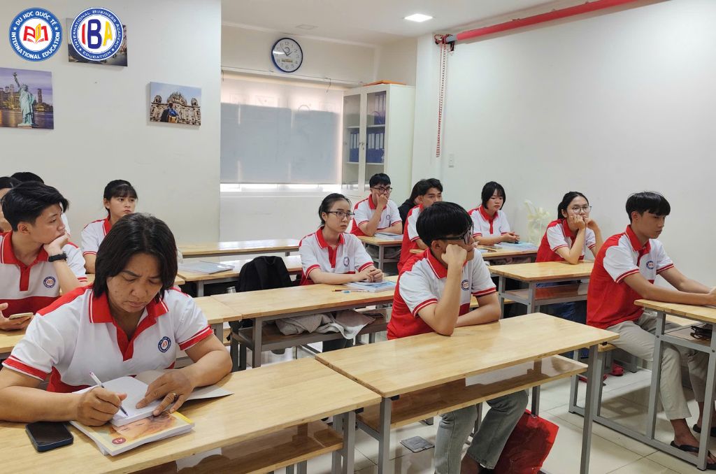 Lộ trình tiếng và định hướng nghề