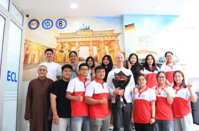 z7256299577790_4f810f789216a1c8977adf8fc1cb68d9