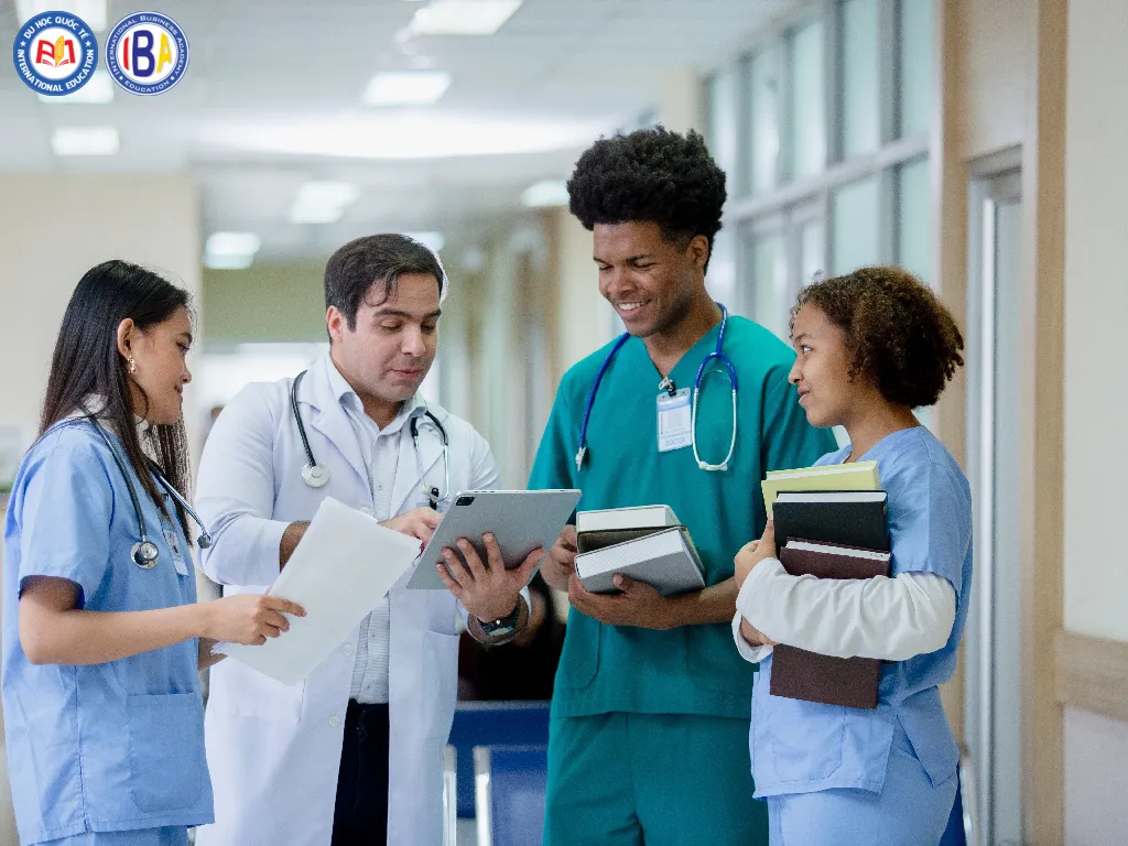 Học Nghề Ở Đức Có Phù Hợp Với Bạn? Cơ Hội Và Thách Thức 8 The nursing profession in Germany is one of the industries with high recruitment demand and long-term settlement opportunities