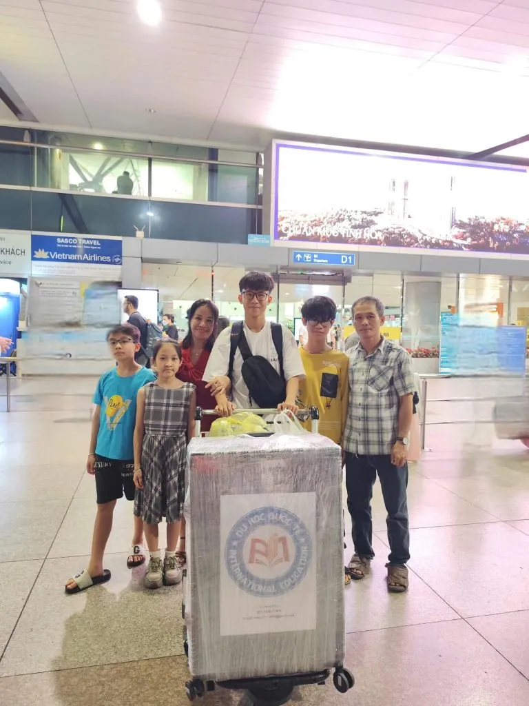 🇩🇪 Chính Thức Cất Cánh! Hành Trình Thanh Xuân Đức Bắt Đầu! ✈️ 7 z7331668372537 108456b5c434793ad083e3ddf500deee