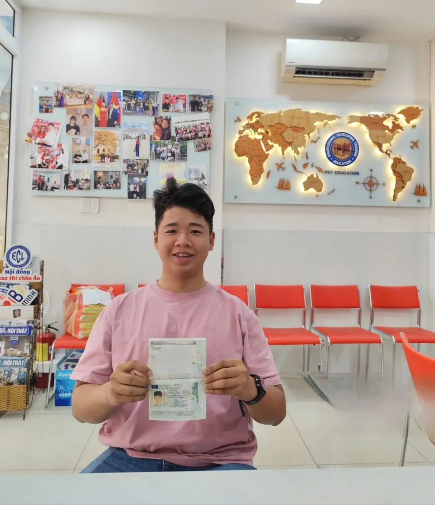 Visa "Thần Tốc" Chỉ Sau 9 Ngày - Khoảnh Khắc "Gõ Cửa" Giấc Mơ Đức Của Nguyễn Đình Gia Hưng! ✈️ 3 z7635415685444 bea816409c57fae147b26fa9fe9e391e