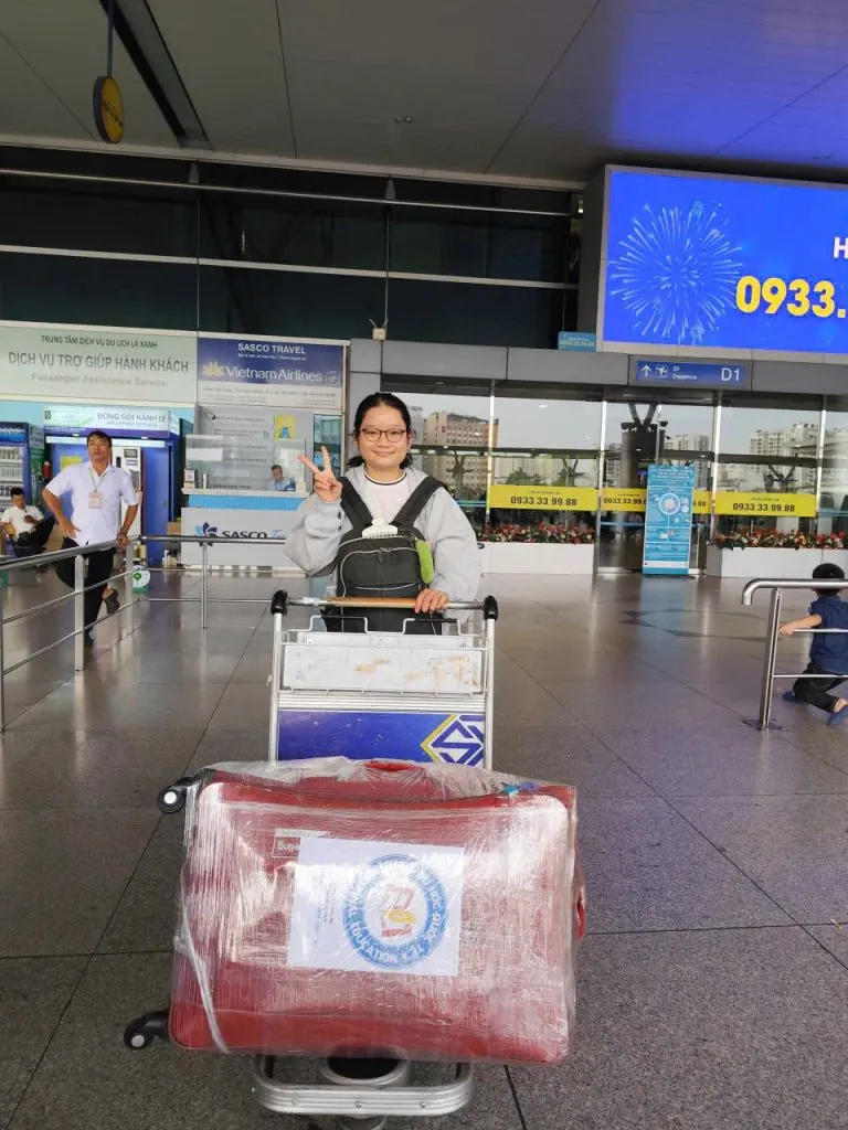 🎉Từ Tay Cầm Visa Đến Gót Chân Chạm Phi Trường: Hành Trình 6 Tiếng Thần Tốc! 🚀 17 z7731303443486 b235d9fe1605d3f99553a17dfae04f5e