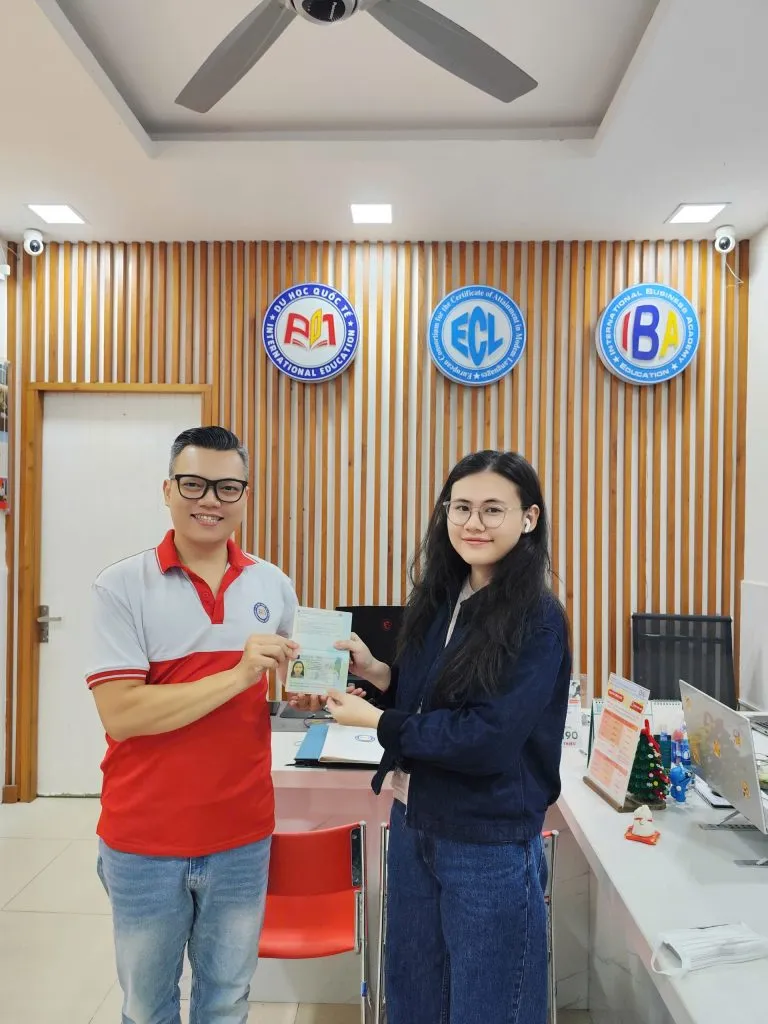 🚀 Sau Cú Hù "Hết Hồn" Là Màn Unbox Visa"Hết Sẩy"! 17 z7849832186453 1dfb8d267295f398533515a687d0c5e3