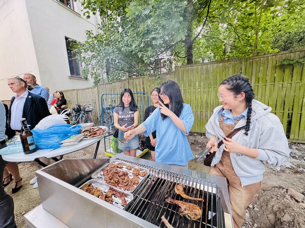 Chuỗi hoạt động vừa qua của các học viên PDT đã đọng lại vô vàn khoảnh khắc ý nghĩa và niềm vui! ✨ 11 1788502402999 209078124450181628 g3167007794793500137 bb4f2905f04961b22b348ffb1d19d617