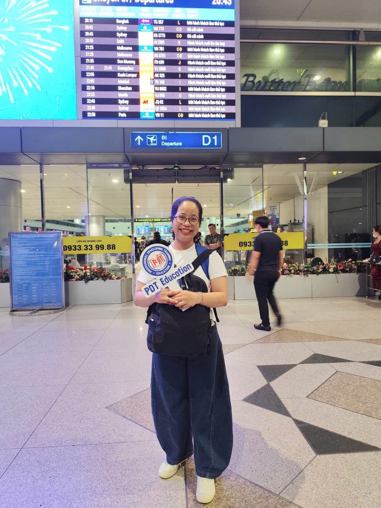 🛩 4 HÀNH TRANG – 4 ƯỚC MƠ – CHUNG MỘT HÀNH TRÌNH TẠI ĐỨC! 34 1791527372275 8731400940460195894 g3167007794793500137 2cd1b14c16c7143d56e726e48963b9d2 768x1024 1